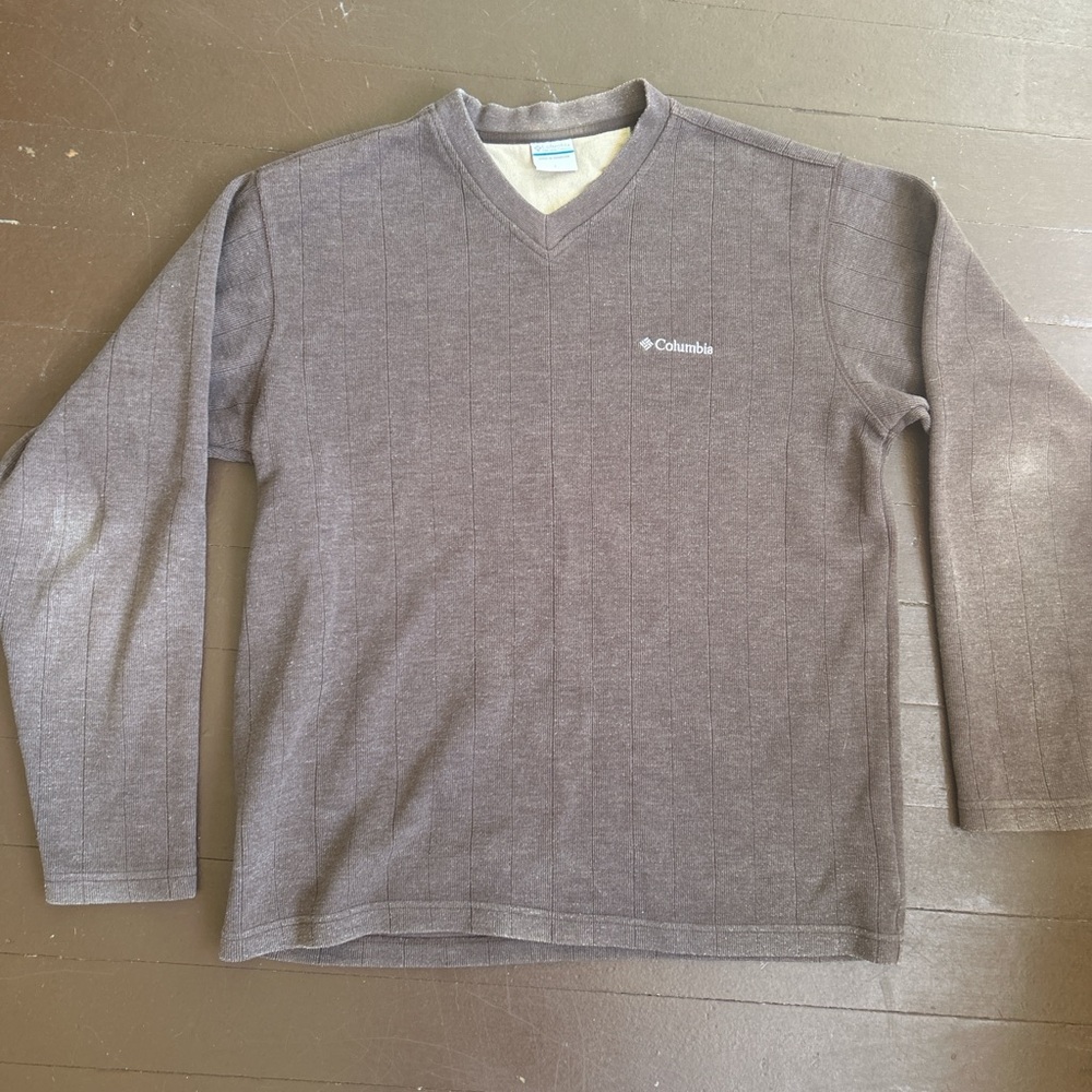 Columbia v neck sweater